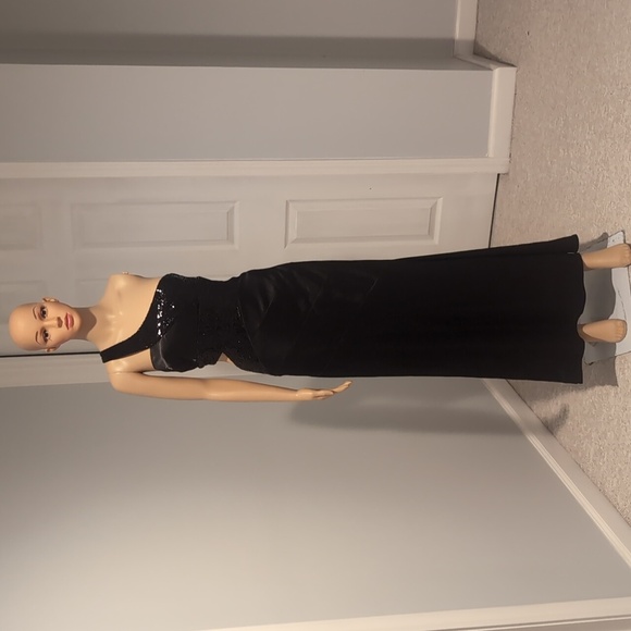 Maxi Dress - Picture 2 of 9